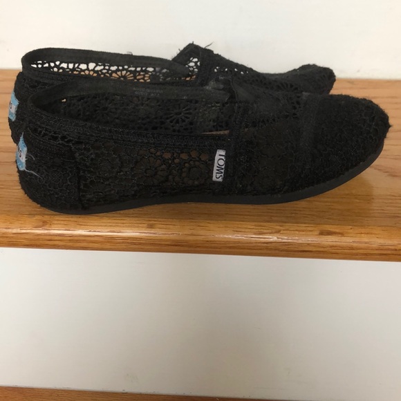 Toms Croquet Slip On Shoes - Picture 2 of 4